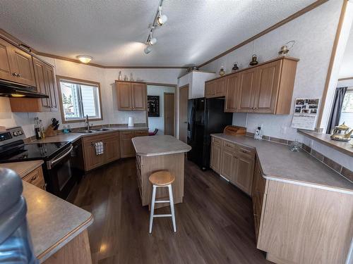 4916 56 Street, Rural Lac Ste. Anne County, AB - Indoor Photo Showing Kitchen With Double Sink