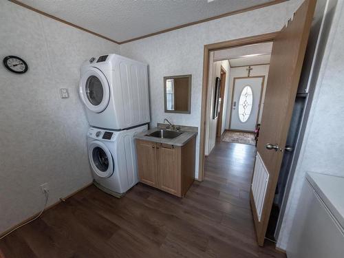 4916 56 Street, Rural Lac Ste. Anne County, AB - Indoor Photo Showing Laundry Room