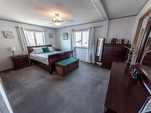 4916 56 Street, Rural Lac Ste. Anne County, AB - Indoor Photo Showing Bedroom