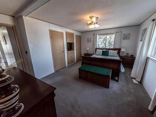 4916 56 Street, Rural Lac Ste. Anne County, AB - Indoor Photo Showing Bedroom