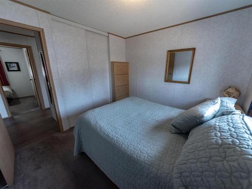 4916 56 Street, Rural Lac Ste. Anne County, AB - Indoor Photo Showing Bedroom