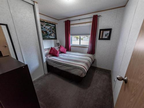 4916 56 Street, Rural Lac Ste. Anne County, AB - Indoor Photo Showing Bedroom