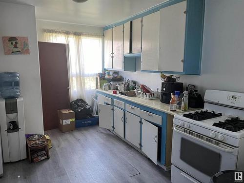 9818 81 Avenue, Edmonton, AB - Indoor Photo Showing Kitchen