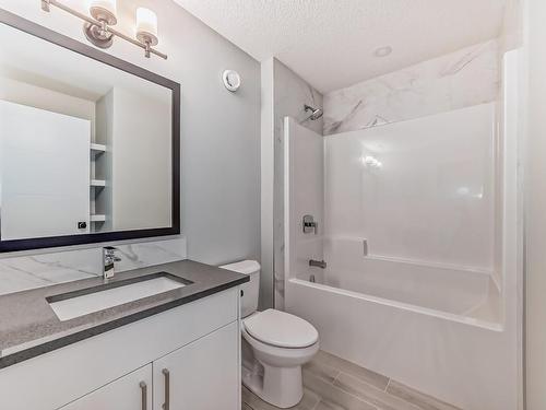 10206 92A Avenue, Morinville, AB - Indoor Photo Showing Bathroom