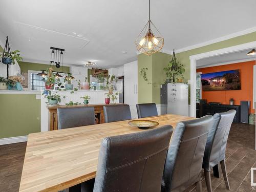 5168 50 Street, Waskatenau, AB - Indoor Photo Showing Dining Room