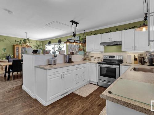 5168 50 Street, Waskatenau, AB - Indoor Photo Showing Kitchen