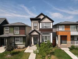 178 CHARLESWORTH DR SW  Edmonton, AB T6X 2W5