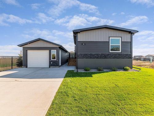 86 Meadowview Road, Morinville, AB - Outdoor