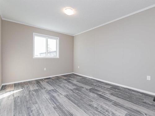 86 Meadowview Road, Morinville, AB - Indoor Photo Showing Other Room