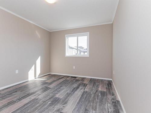 86 Meadowview Road, Morinville, AB - Indoor Photo Showing Other Room