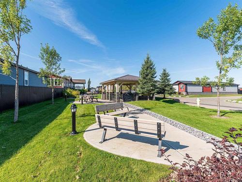 86 Meadowview Road, Morinville, AB - Outdoor