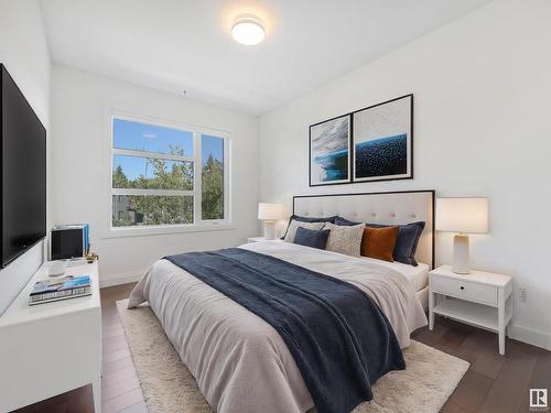 9433 142 Street, Edmonton, AB - Indoor Photo Showing Bedroom