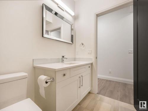 9433 142 Street, Edmonton, AB - Indoor Photo Showing Bathroom