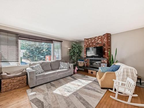 19 Garrison Cr, Sherwood Park, AB 