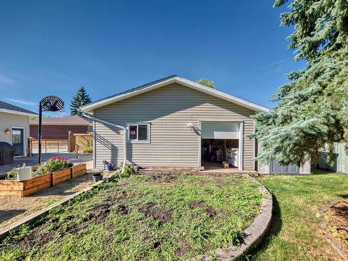 19 Garrison Cr, Sherwood Park, AB 