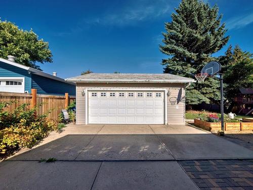 19 Garrison Cr, Sherwood Park, AB 