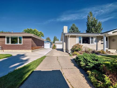 19 Garrison Cr, Sherwood Park, AB 