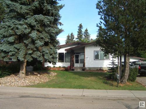 4405 52 St, Vegreville, AB 