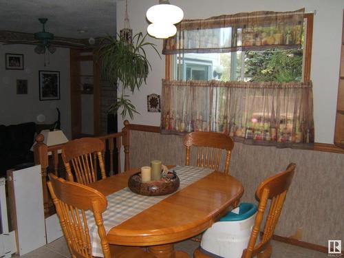 4405 52 Street, Vegreville, AB - Indoor Photo Showing Dining Room