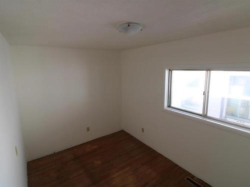 11920 69 Street, Edmonton, AB - Indoor Photo Showing Other Room