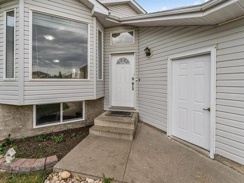 1186 Joyce Rd Nw, Edmonton, AB 