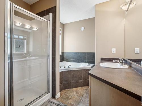 124 Westwood Gr, Fort Saskatchewan, AB 