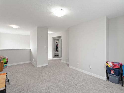 2093 Redtail Cm Nw, Edmonton, AB 