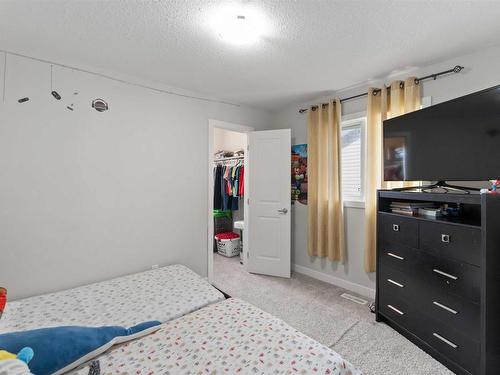 2093 Redtail Cm Nw, Edmonton, AB 