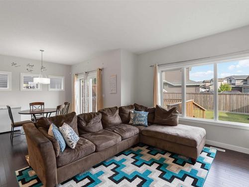 2093 Redtail Cm Nw, Edmonton, AB 