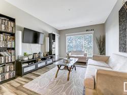 #202 10518 113 ST NW  Edmonton, AB T5H 0C6