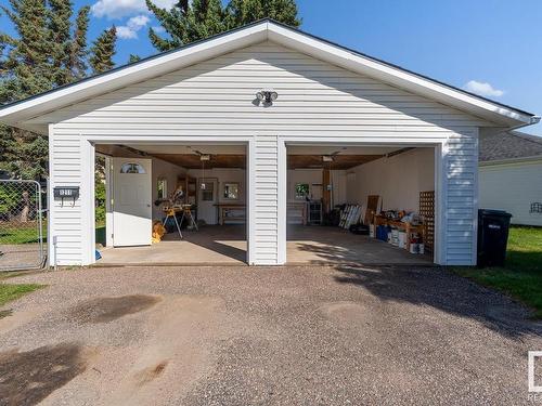 1211 5 Avenue, Cold Lake, AB - Outdoor