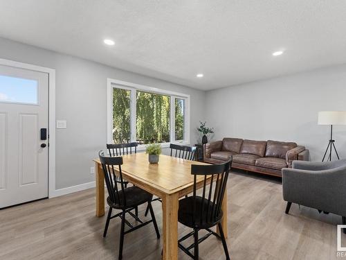 1211 5 Avenue, Cold Lake, AB - Indoor