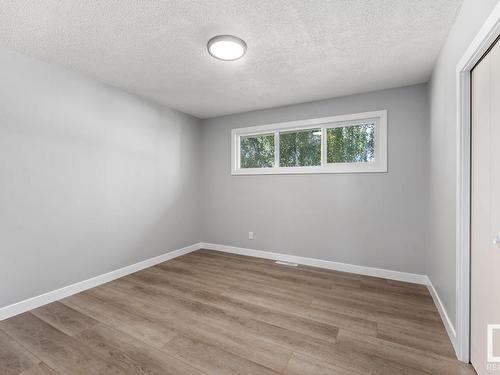 1211 5 Avenue, Cold Lake, AB - Indoor Photo Showing Other Room