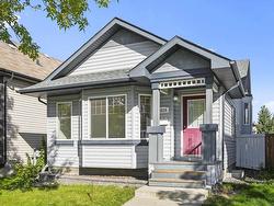 5514 STEVENS CR NW NW  Edmonton, AB T6R 3R4