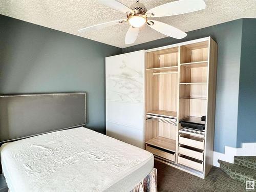 959 Lamb Crescent, Edmonton, AB - Indoor Photo Showing Bedroom