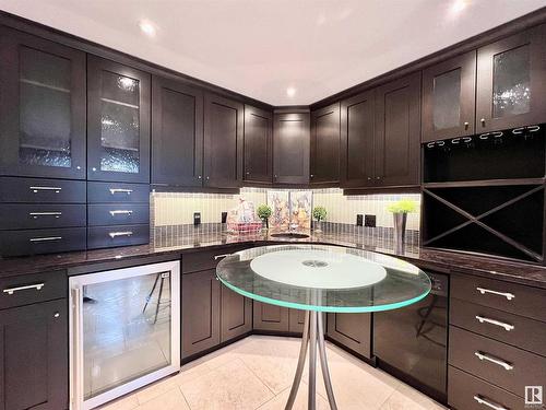 959 Lamb Crescent, Edmonton, AB - Indoor Photo Showing Kitchen