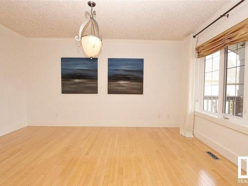 959 Lamb Crescent, Edmonton, AB - Indoor Photo Showing Other Room