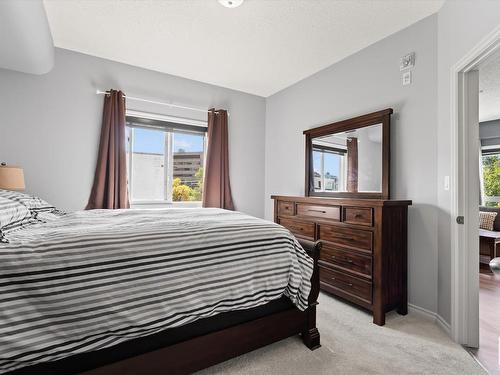 315 10235 112 Street, Edmonton, AB - Indoor Photo Showing Bedroom