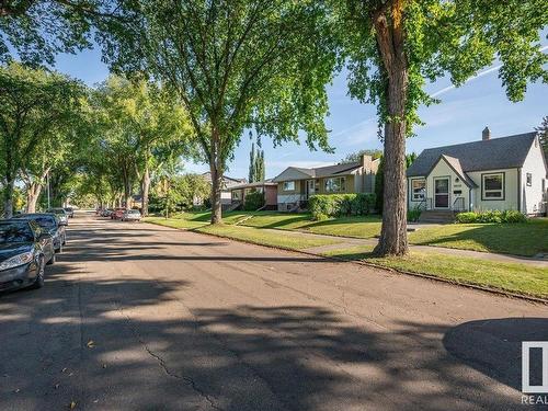 9919 77 St Nw Nw, Edmonton, AB 