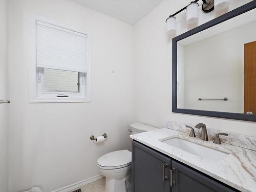 15936 59 Street, Edmonton, AB - Indoor Photo Showing Bathroom