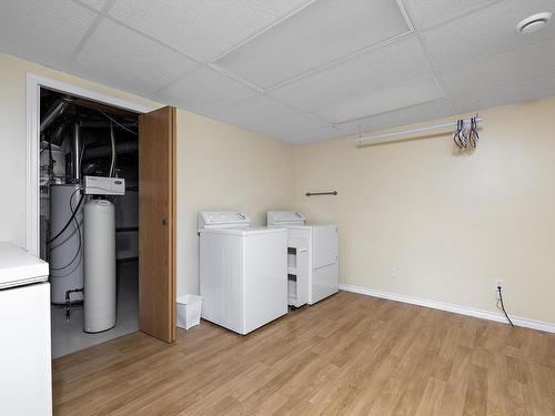 15936 59 Street, Edmonton, AB - Indoor Photo Showing Laundry Room