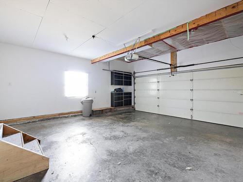 15936 59 Street, Edmonton, AB - Indoor Photo Showing Garage