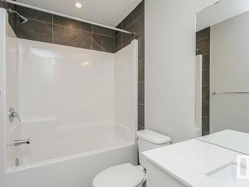 651 Kinglet Boulevard, Edmonton, AB - Indoor Photo Showing Bathroom