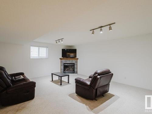 6 Foxboro, Sherwood Park, AB 