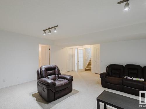 6 Foxboro, Sherwood Park, AB 