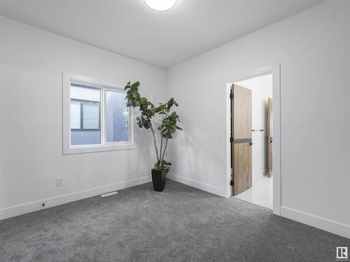 1808 18 Av Nw, Edmonton, AB 