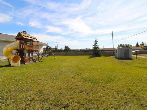 5311 53 St, Two Hills, AB 