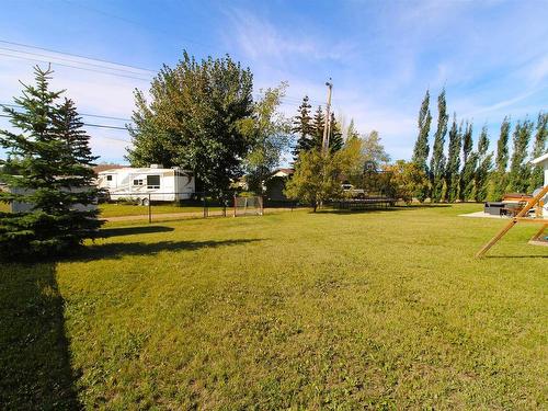 5311 53 St, Two Hills, AB 