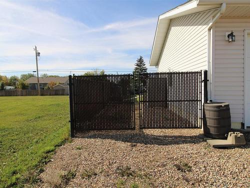 5311 53 St, Two Hills, AB 