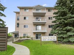 #405 4924 19 AV NW  Edmonton, AB T6L 4B5